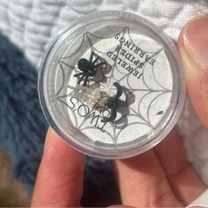 New spider earrings